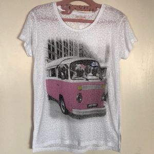 🆕🐶Dogs in a VW Tshirt! Soft knit fabric! Girls M 10/12. Poly/cotton jersey!